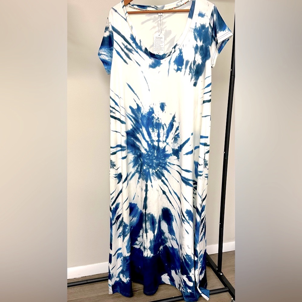 Exclusive Blue Tie-Dye Maxi Dress, short sleeve medium